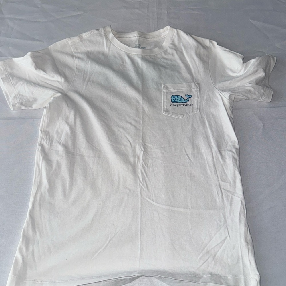 Boy’s Vineyard Vine tee shirt
